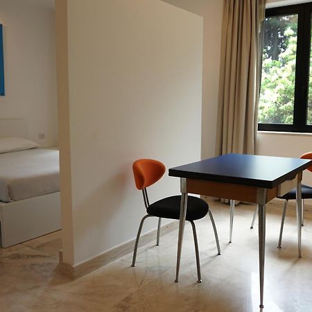 Kiwi Apartment Latina Exterior foto