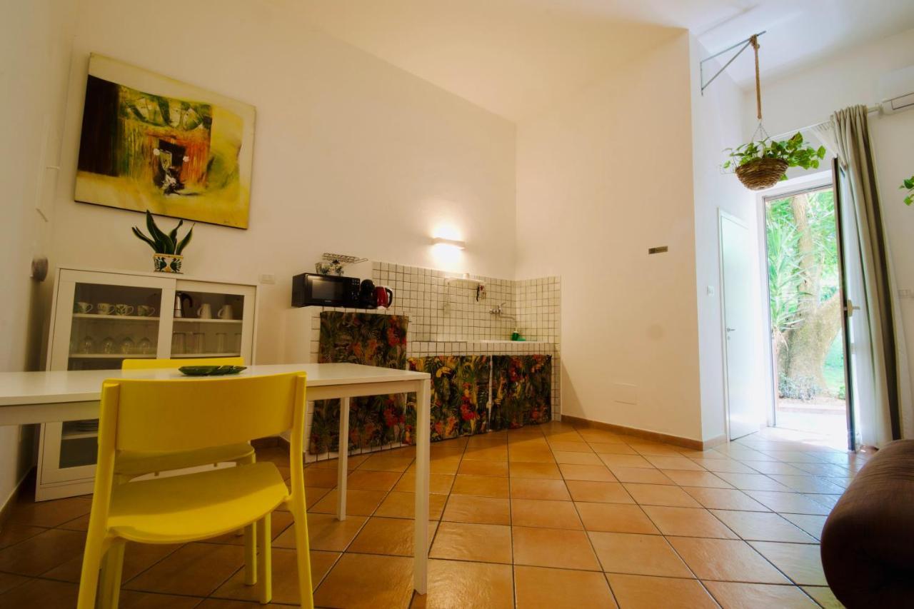 Kiwi Apartment Latina Exterior foto