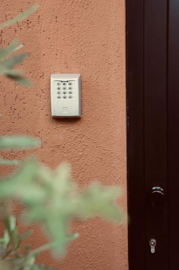 Kiwi Apartment Latina Exterior foto